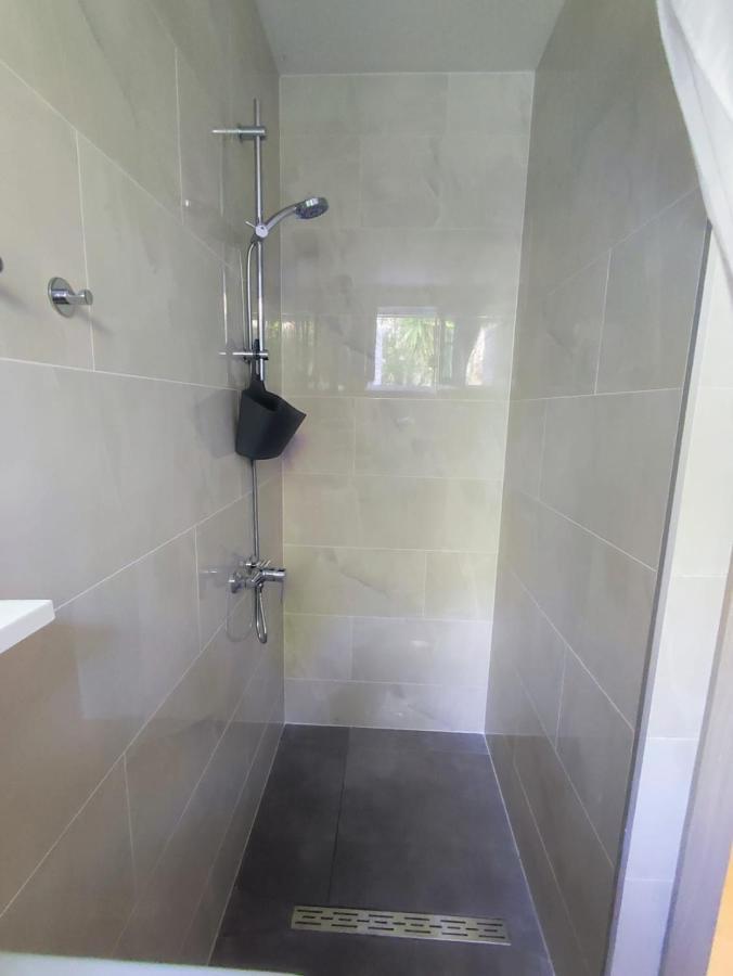 Apartmani Rak Ražanj Buitenkant foto