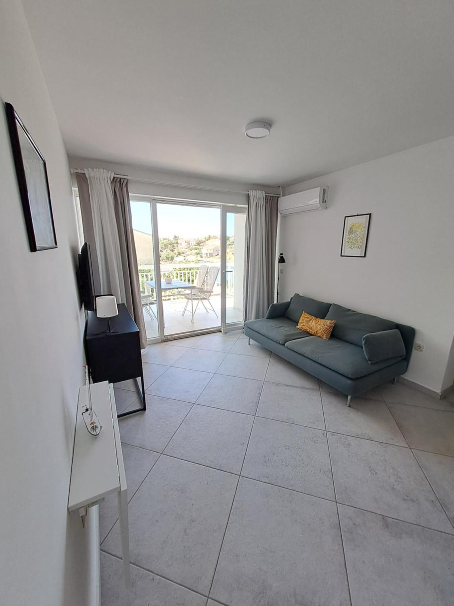 Apartmani Rak Ražanj Buitenkant foto